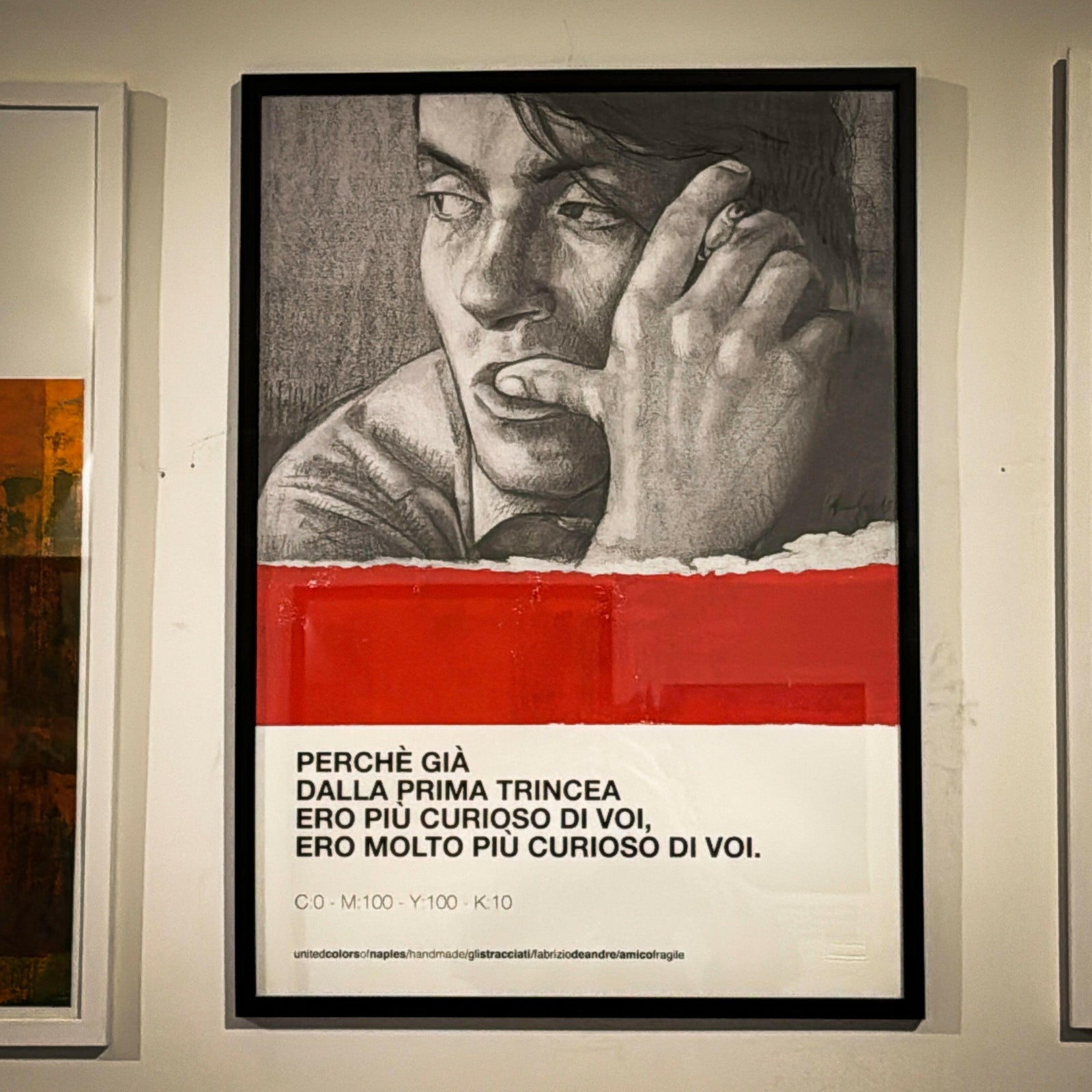 GLI STRACCIATI / N°3 / FABRIZIO DE ANDRE – Vista laterale | United Colors of Naples