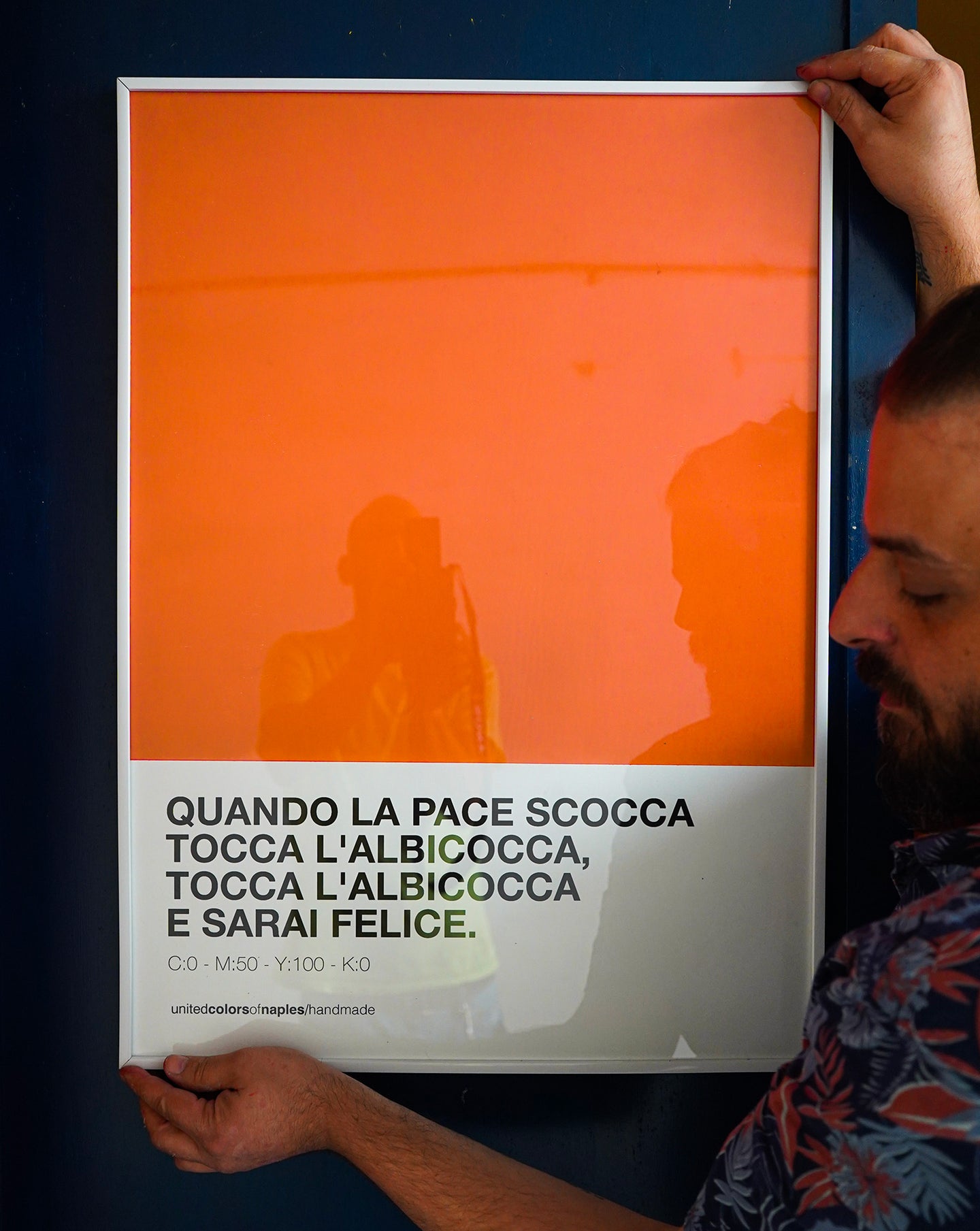 Poster Tocca L'albicocca, Squallor